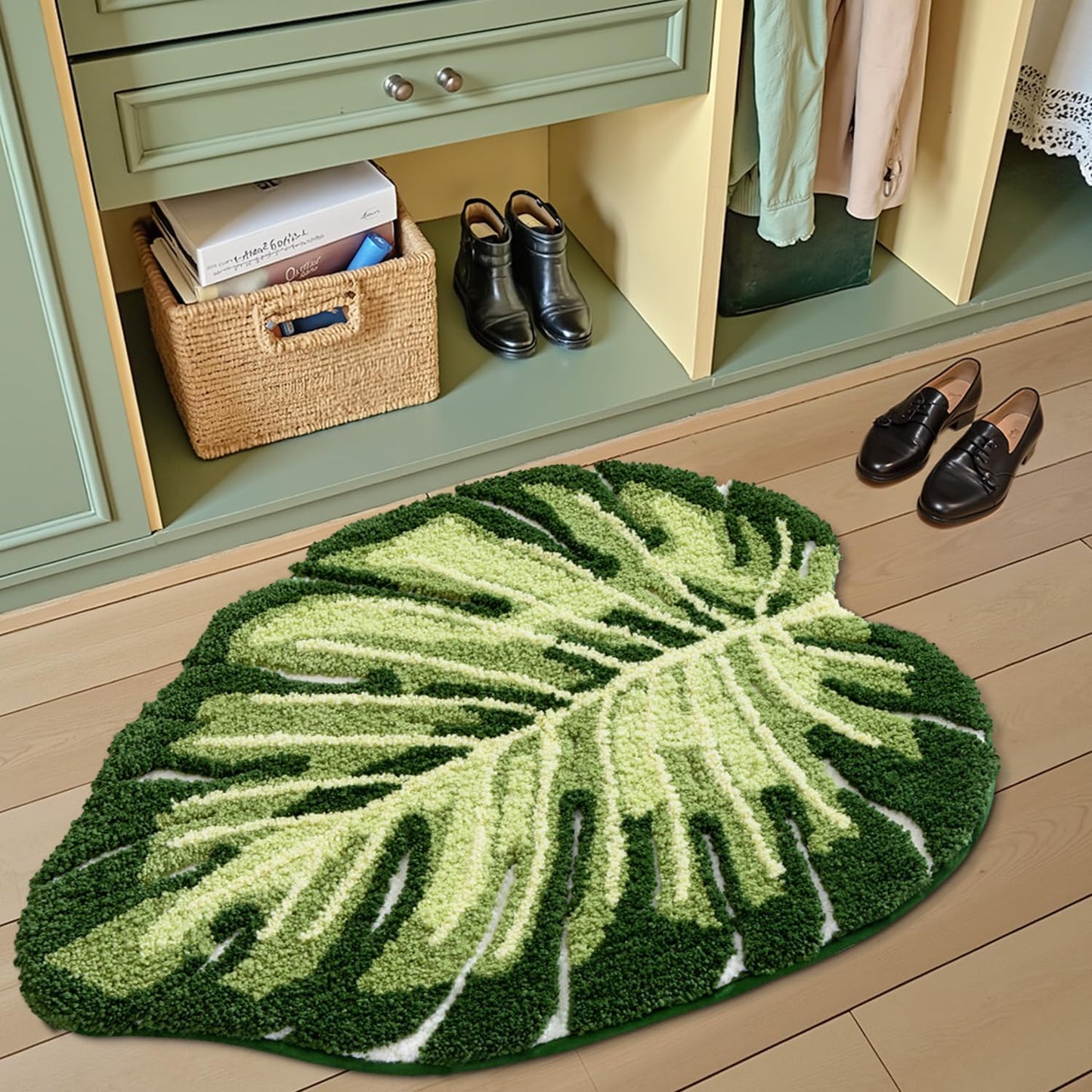 LUMI Cute Bathroom Rugs with Green Leaf Plant, Soft, Fluffy, Plush, Absorbent, Quick Dry, Non Slip, Machine Washable for Shower Floor, Bathroom, Bedroom,Kids Room, 23.5"x31.5", Monstera