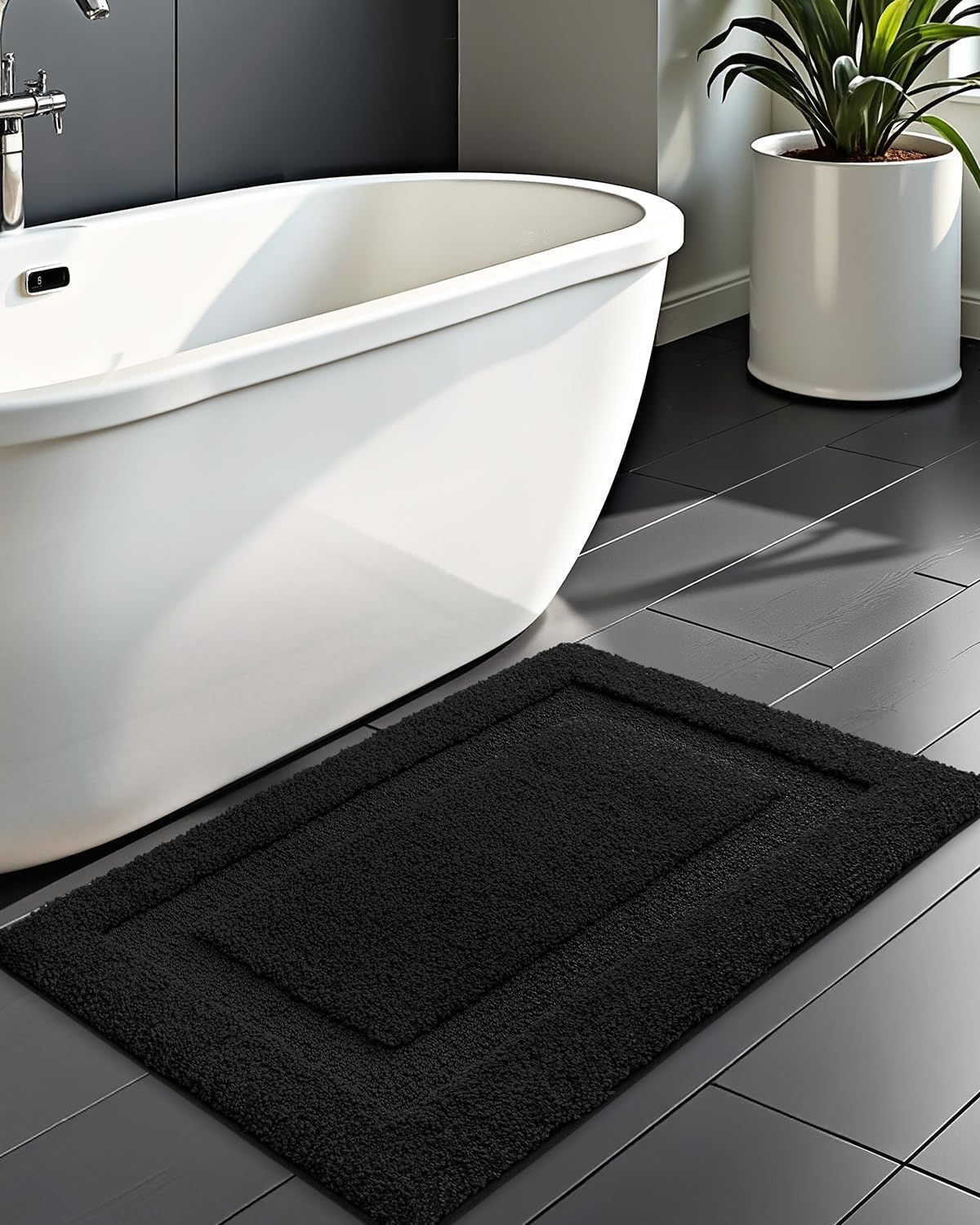 LUMI Ultra Soft Bathroom Rug, Non Slip Rubber Backing, Absorbent Washable Quick Dry, Premium Microfiber Plush, Black, for Bathtub/Shower Floor