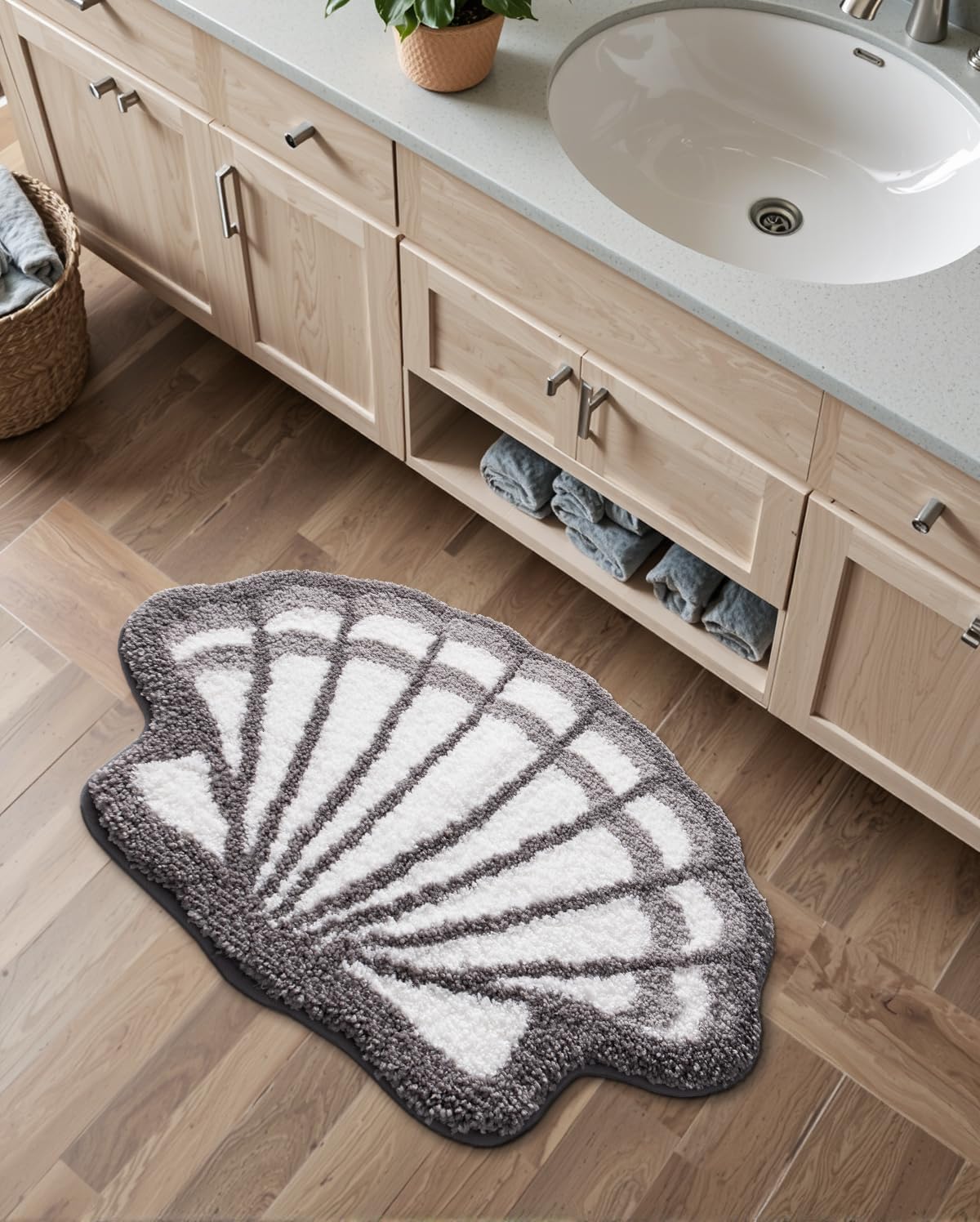 LUMI Cute Animal Bathroom Rugs, Plush Absorbent Bath Mats for Bathroom, Non-Slip Backing Washable Bath Mat, Ideal for Shower Sink Bathtub Room Decor, 20"x25", Dreamy Shell