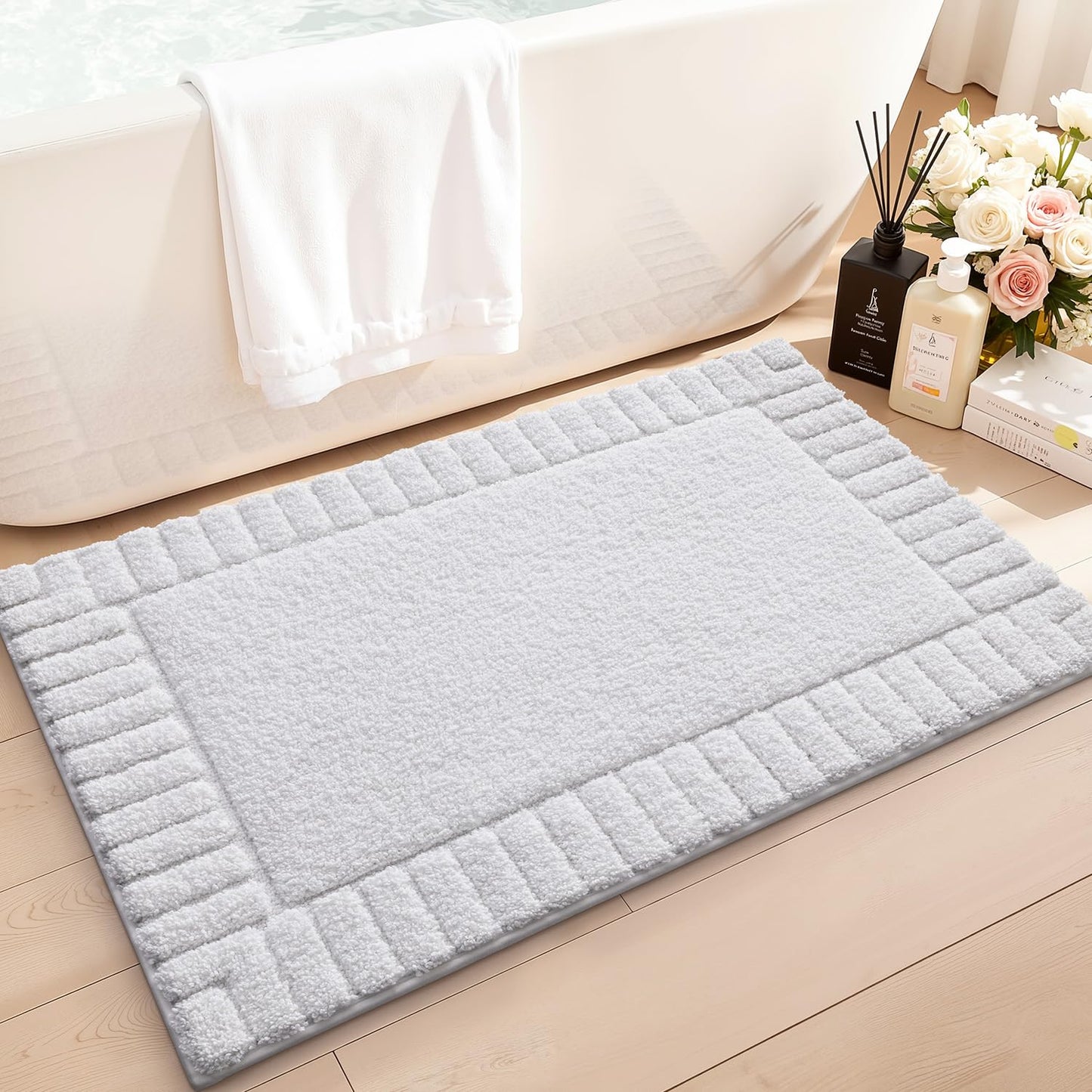 LUMI Bathroom Rugs Non Slip with Rubber Backing, Extra Soft Plush Microfiber Bath Rug Absorbent, Machine Washable Bath Mat Quick Dry for Tub, Shower, Ivory White, 16"x24"