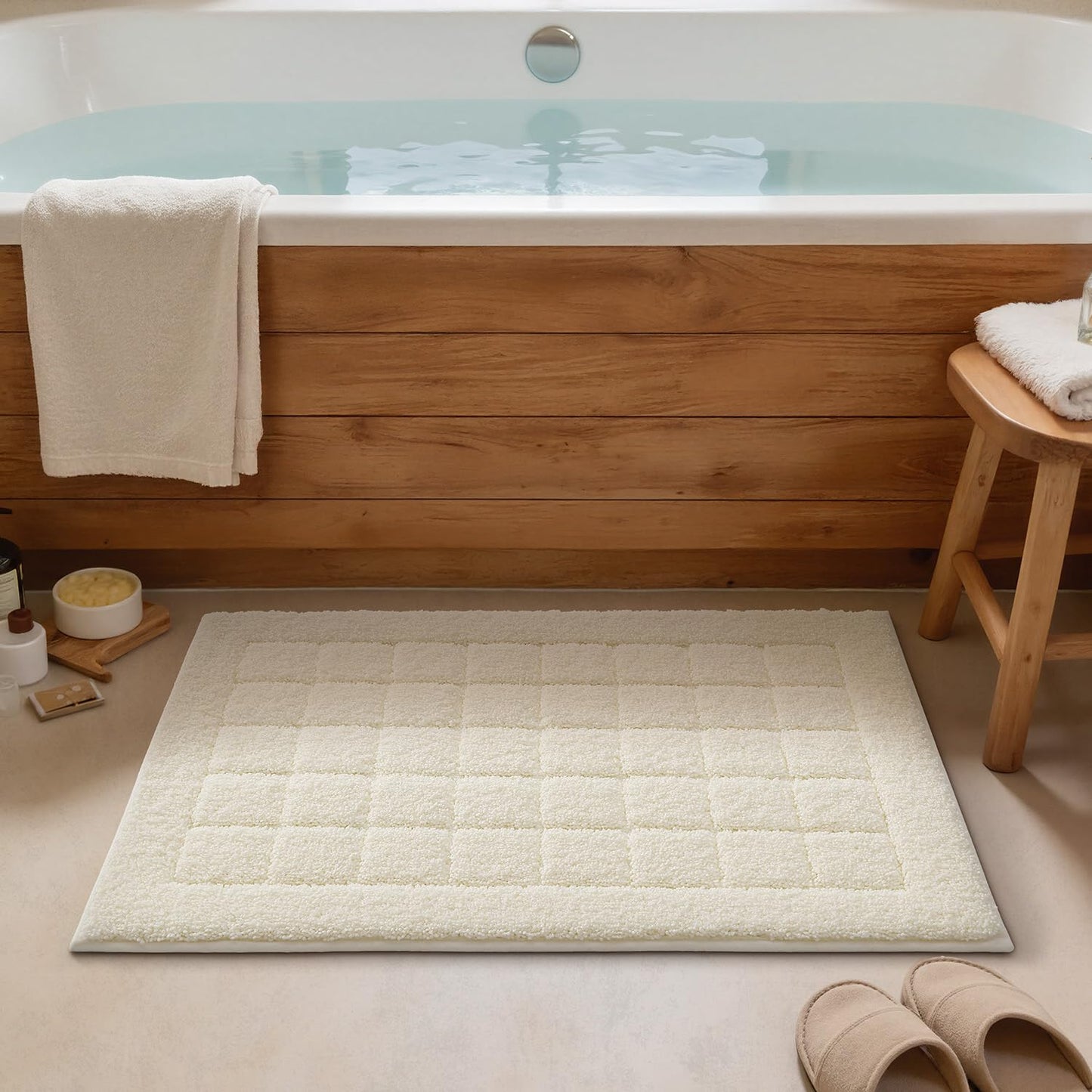 LUMI Modern Bathroom Rug, Serene Grid Series.