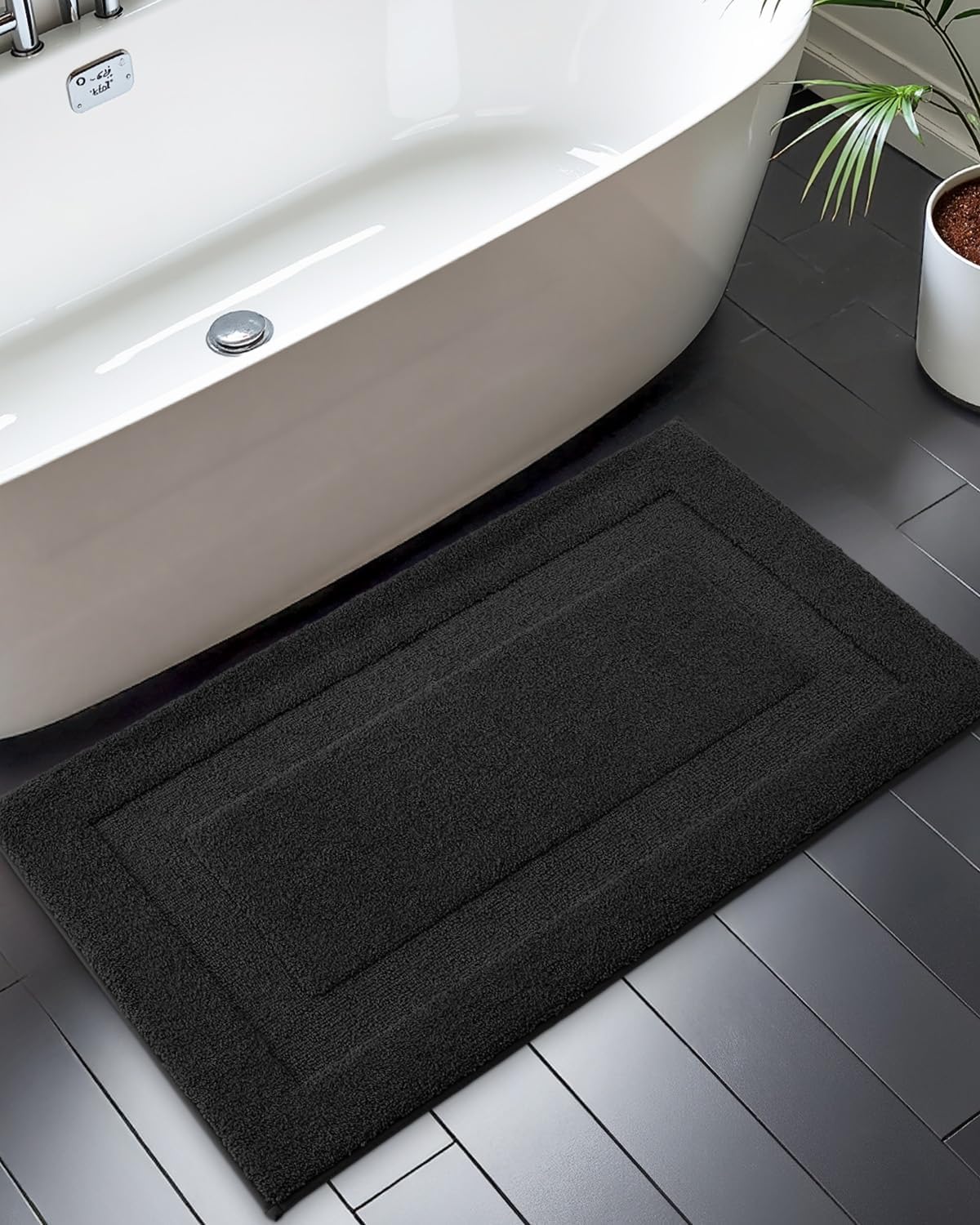 LUMI Ultra Soft Bathroom Rug, Non Slip Rubber Backing, Absorbent Washable Quick Dry, Premium Microfiber Plush, Black, for Bathtub/Shower Floor