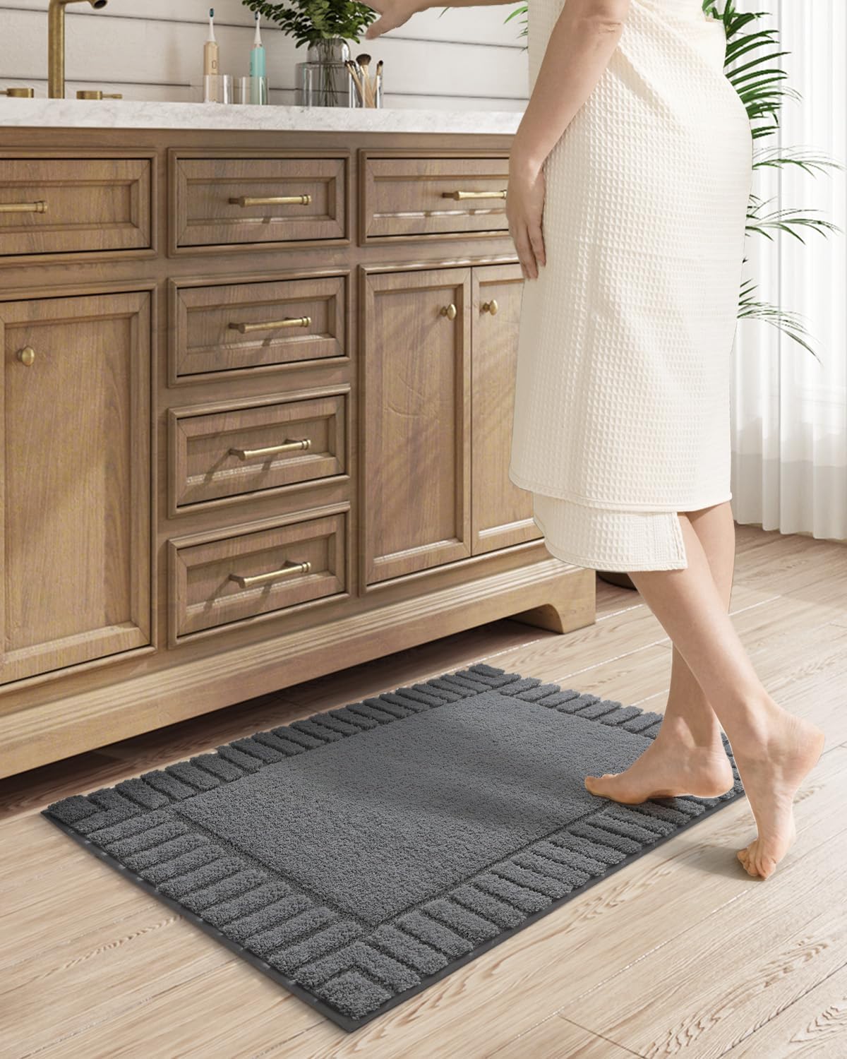 LUMI Bathroom Rug, Non Slip Rubber Backing, Extra Soft Plush Microfiber, Absorbent, Machine Washable Quick Dry, Dark Grey, for Tub/Shower/Hotel