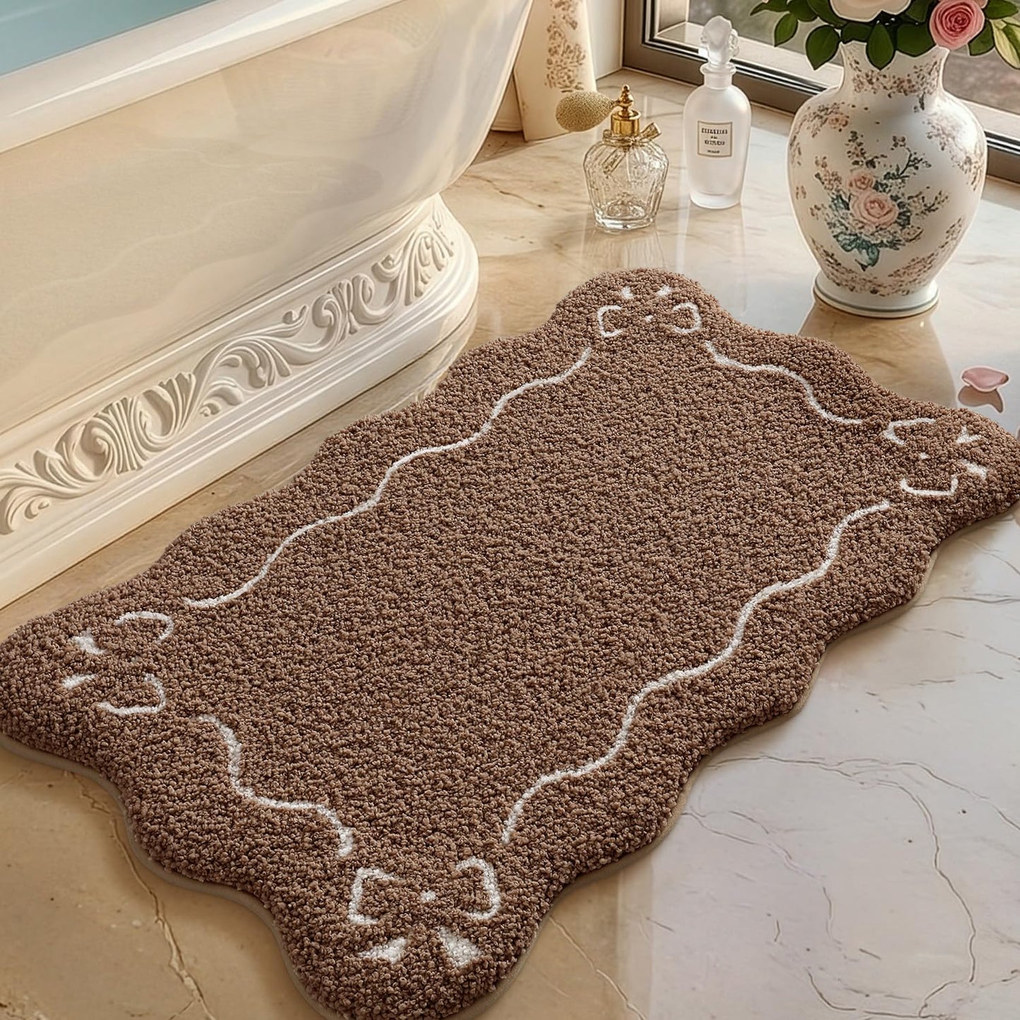 LUMI Scalloped Bathroom Rug, Cute Plush Microfiber Bath Mat, Super Absorbent & Quick Dry Shower Mat, Machine Washable Floor Carpet for Tub