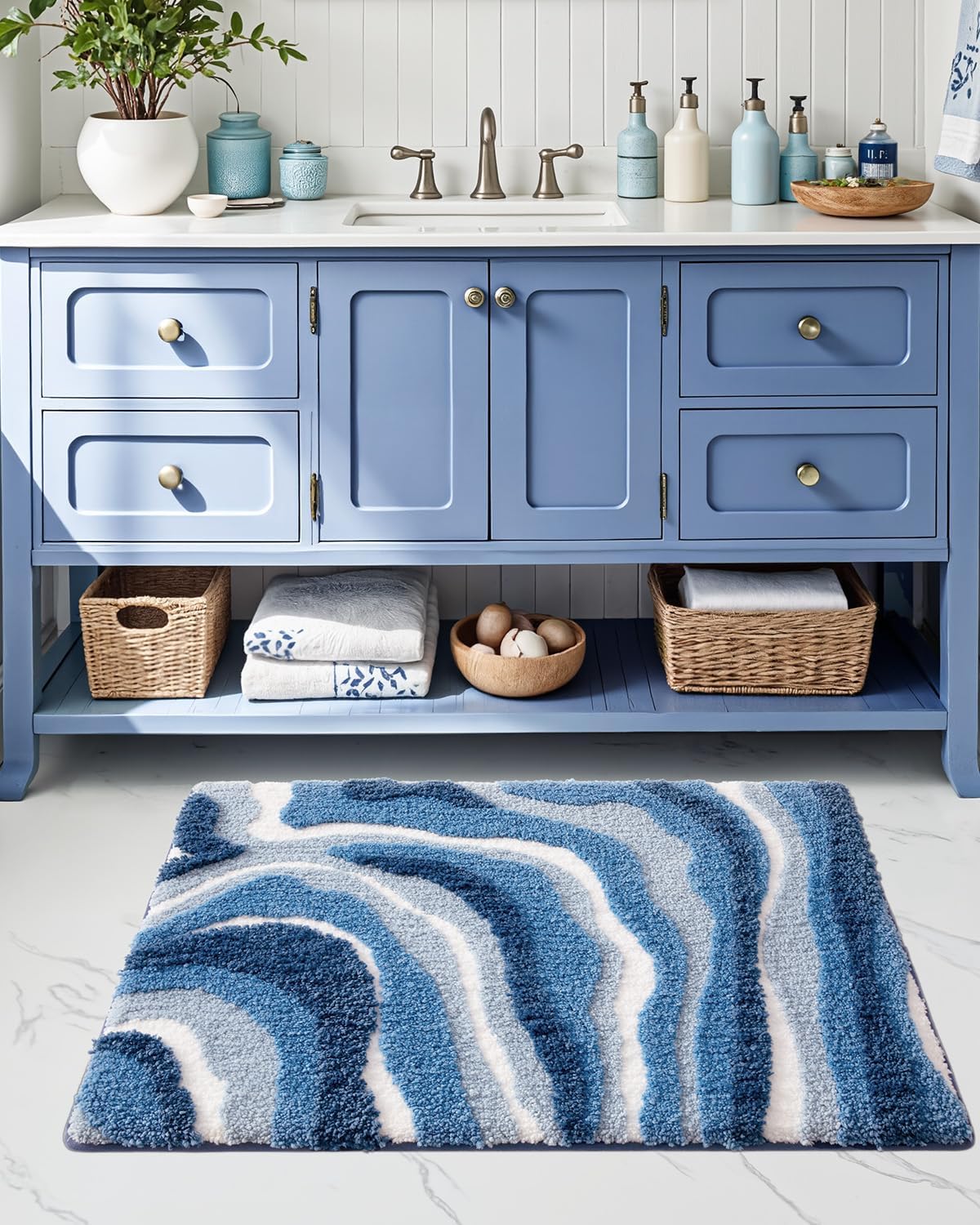 LUMI Wave Bathroom Rug, Non Slip Rubber Backing, Absorbent Microfiber, Machine Washable, Quick Dry for Bathtub/Shower