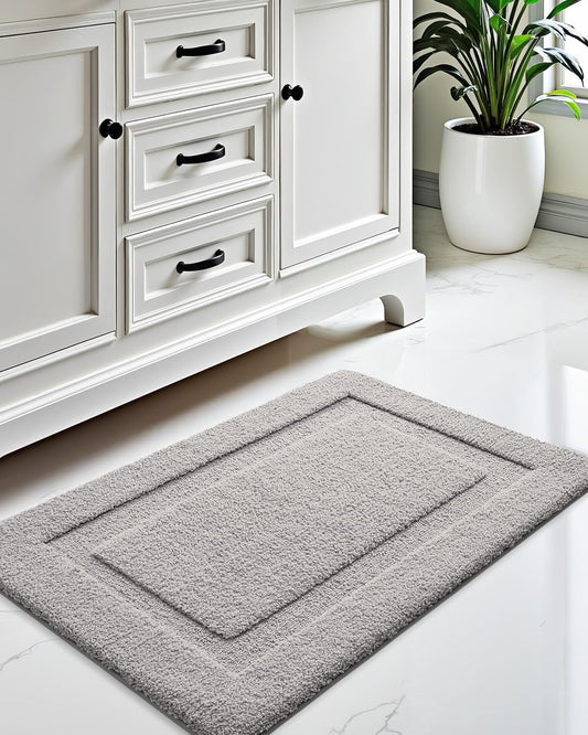 LUMI Ultra Soft Bathroom Rug, Non Slip Rubber Backing, Absorbent Washable Quick Dry, Premium Microfiber Plush, Light Grey, for Bathtub/Shower Floor