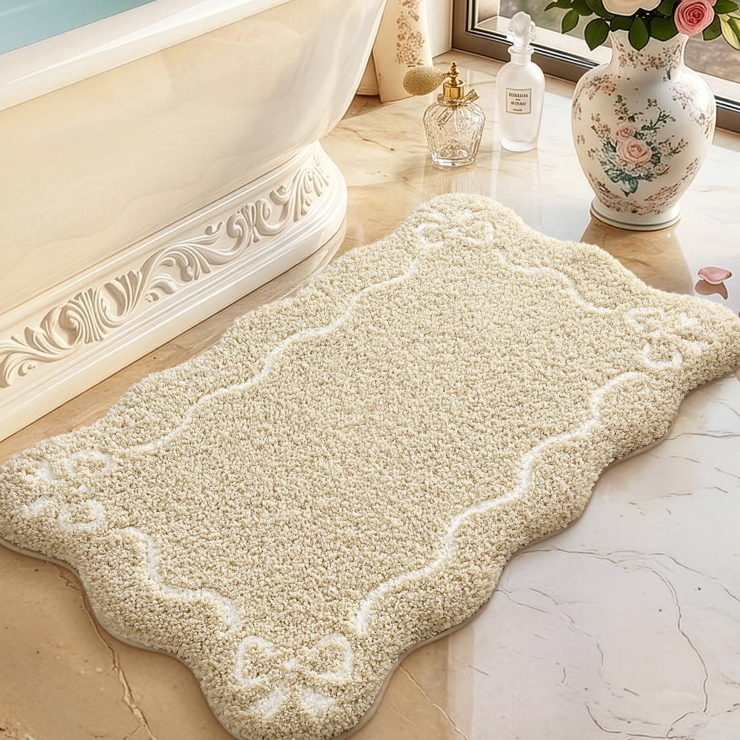 LUMI Scalloped Bathroom Rug, Cute Plush Microfiber Bath Mat, Super Absorbent & Quick Dry Shower Mat, Machine Washable Floor Carpet for Tub
