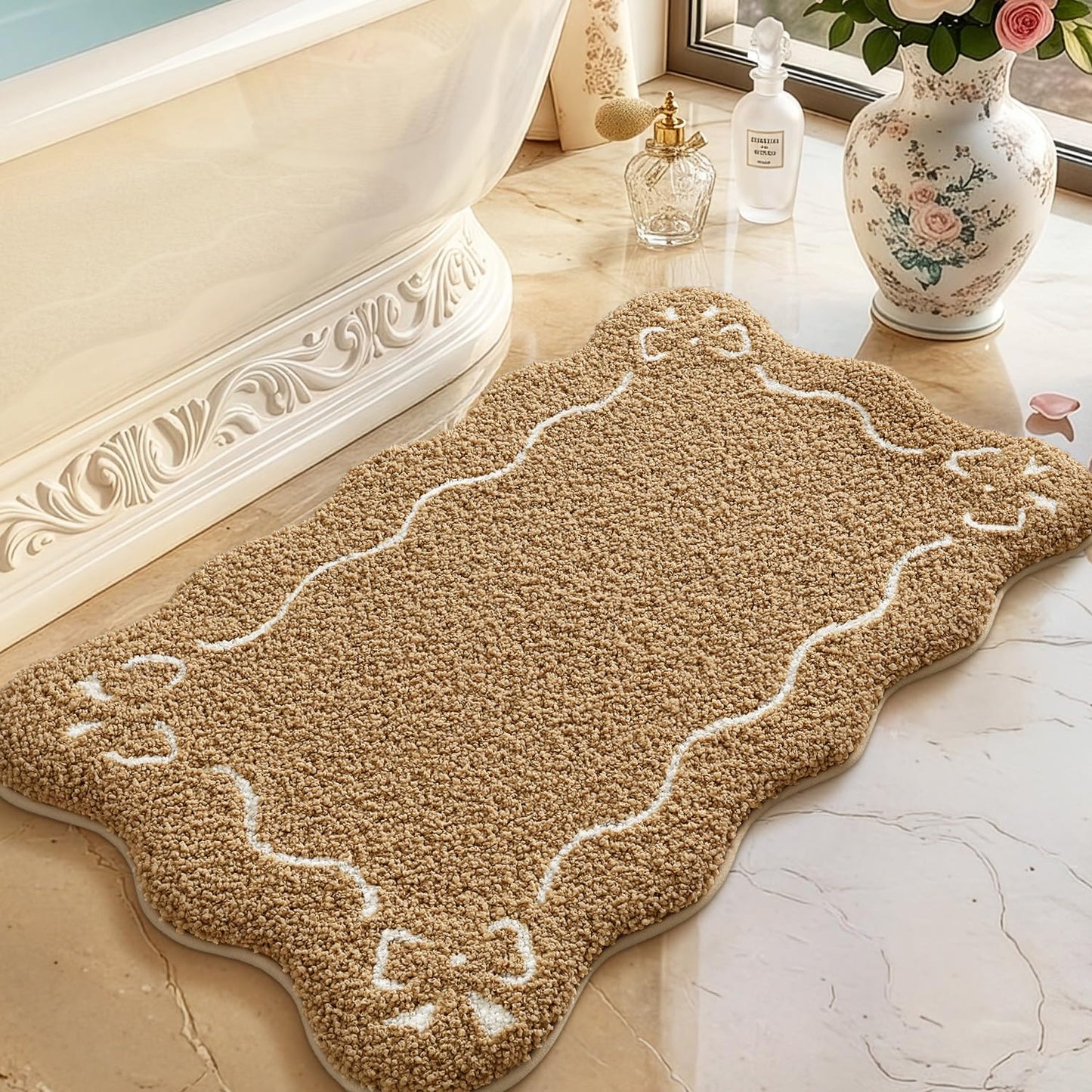 LUMI Scalloped Bathroom Rug, Cute Plush Microfiber Bath Mat, Super Absorbent & Quick Dry Shower Mat, Machine Washable Floor Carpet for Tub