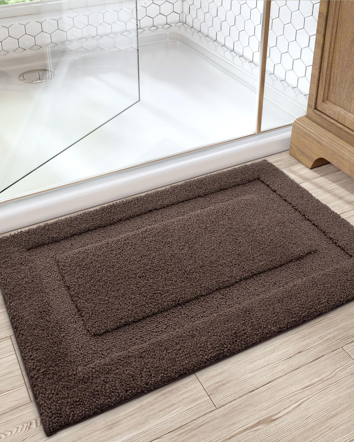 LUMI Ultra Soft Bathroom Rug, Non Slip Rubber Backing, Absorbent Washable Quick Dry, Premium Microfiber Plush, Brown, for Bathtub/Shower Floor