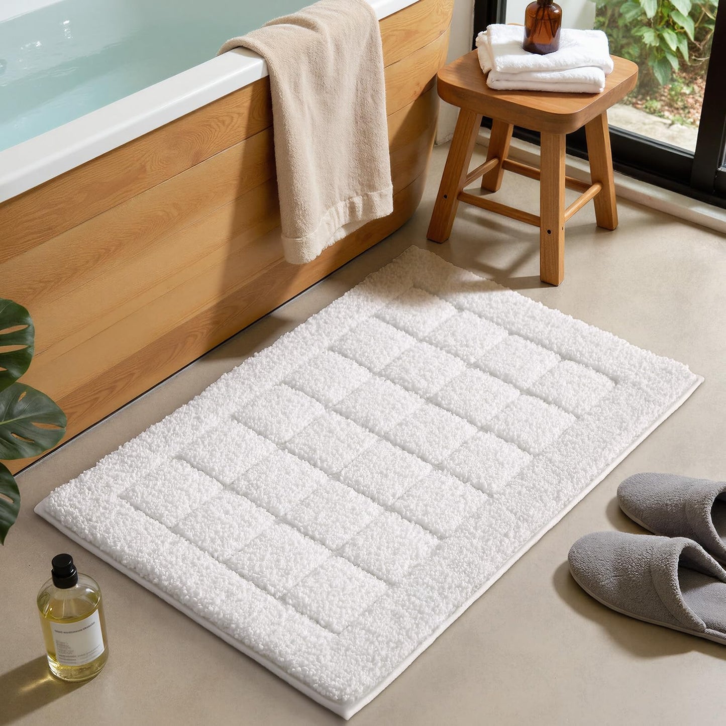 LUMI Modern Bathroom Rug, Serene Grid Series.