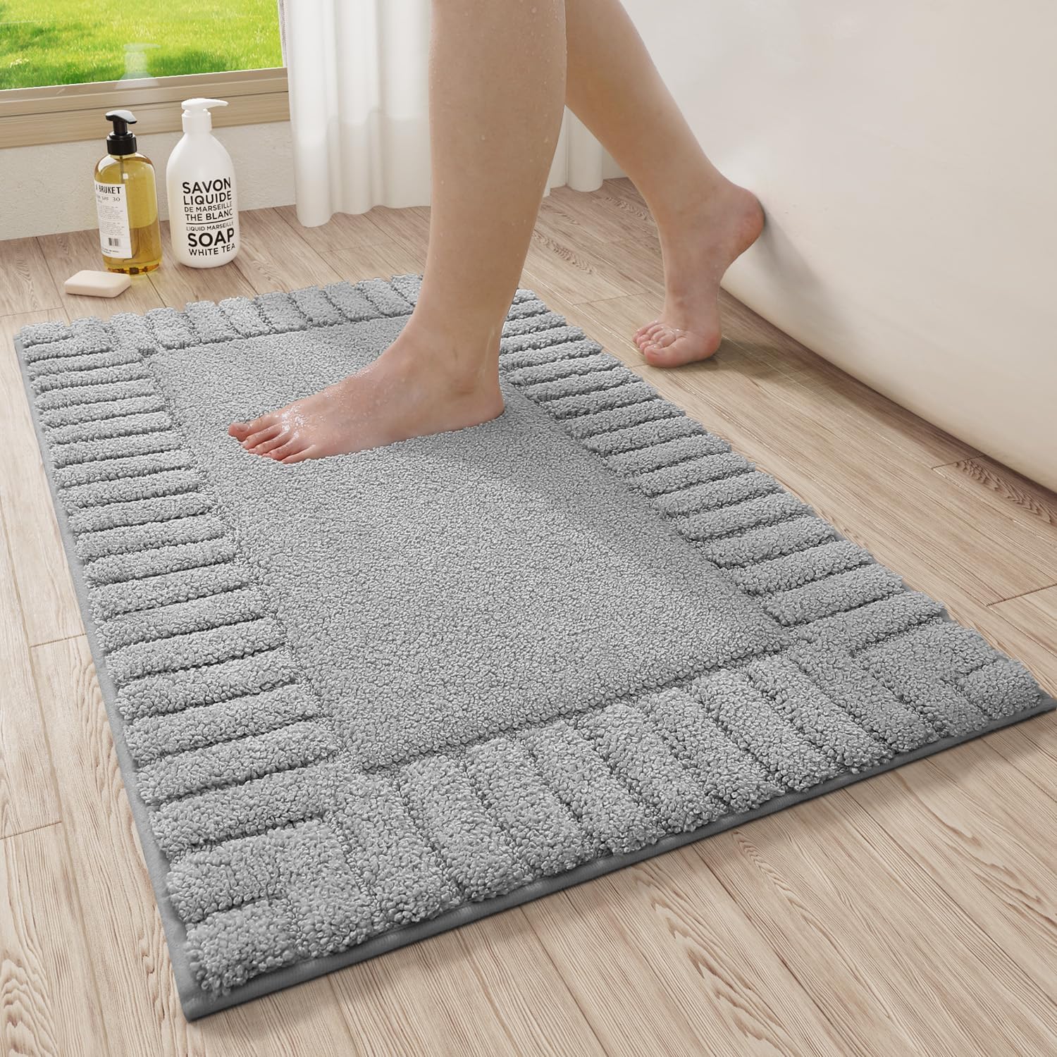 LUMI Bathroom Rug, Non Slip Rubber Backing, Extra Soft Plush Microfiber, Absorbent, Machine Washable Quick Dry, Light Grey, for Tub/Shower/Hotel