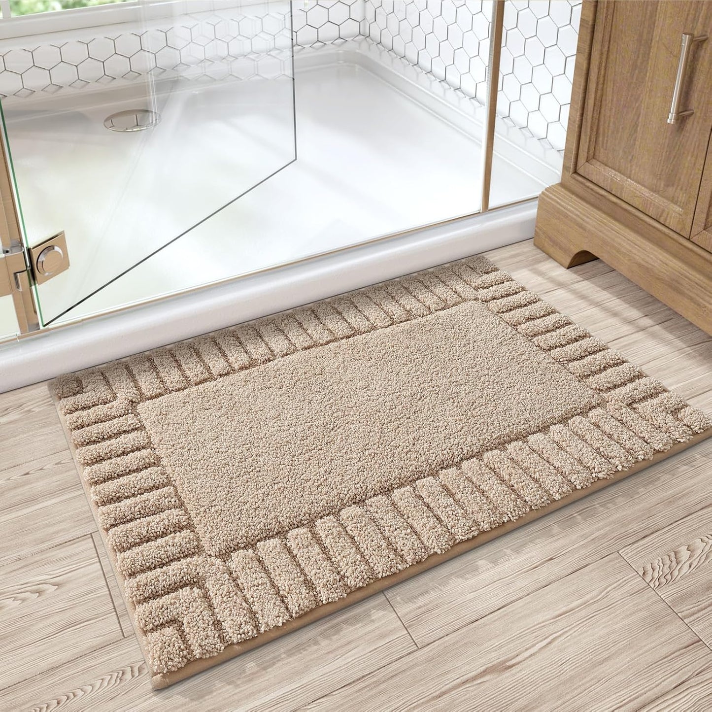 LUMI Bathroom Rug, Non Slip Rubber Backing, Extra Soft Plush Microfiber, Absorbent, Machine Washable Quick Dry, Beige, for Tub/Shower/Hotel