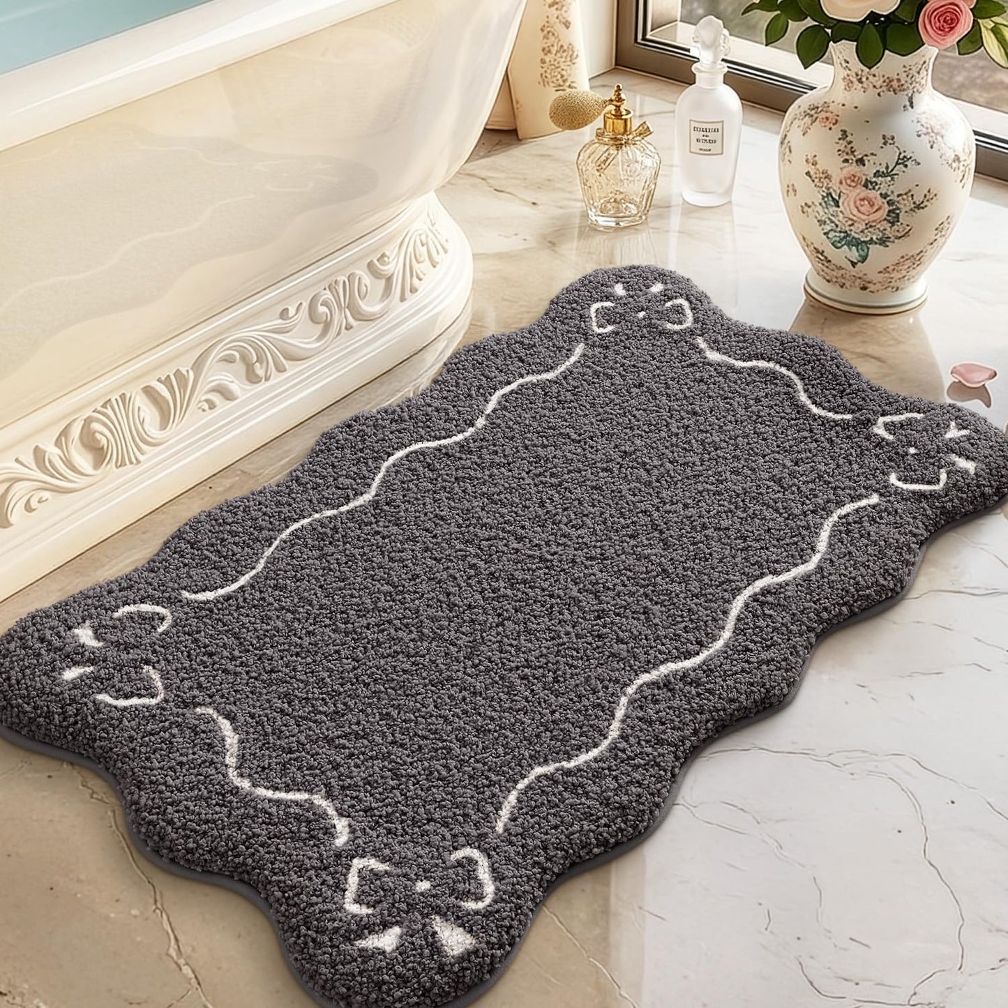 LUMI Scalloped Bathroom Rug, Cute Plush Microfiber Bath Mat, Super Absorbent & Quick Dry Shower Mat, Machine Washable Floor Carpet for Tub