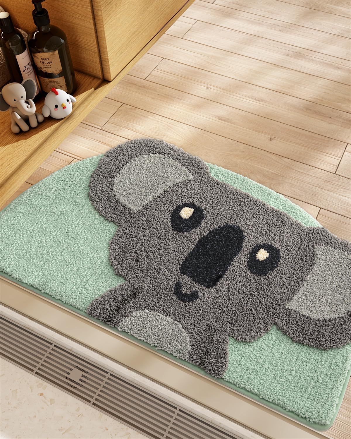LUMI Cute Animal Bathroom Rugs, Plush Absorbent Bath Mats for Bathroom, Non-Slip Backing Washable Bath Mat, Ideal for Shower Sink Bathtub Room Decor, 18"x29", Koala